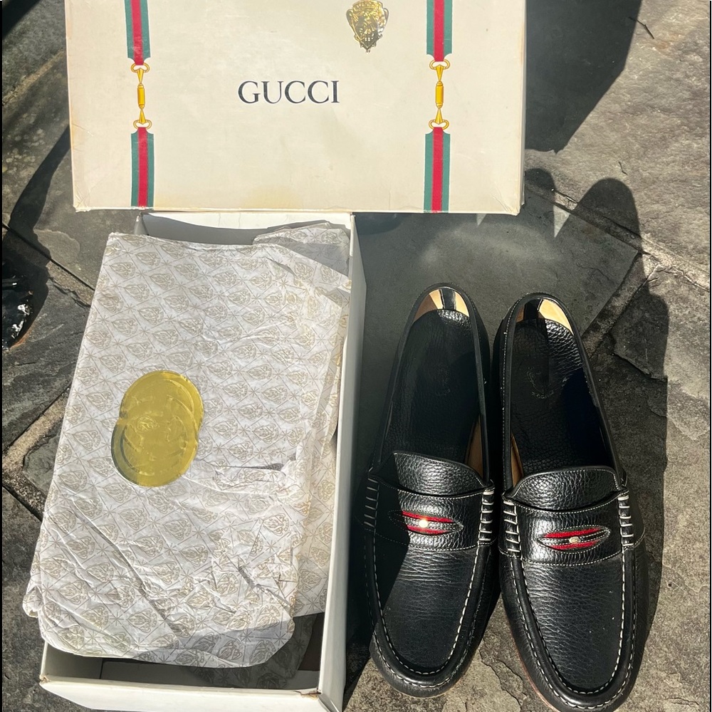 Black Pebble Ribbon Gucci loafers